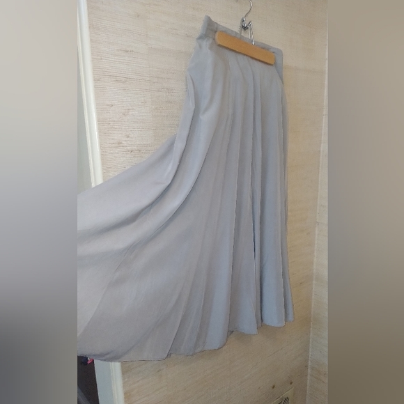 Express Grey A-Line Skirt ( 7) - Picture 4 of 11